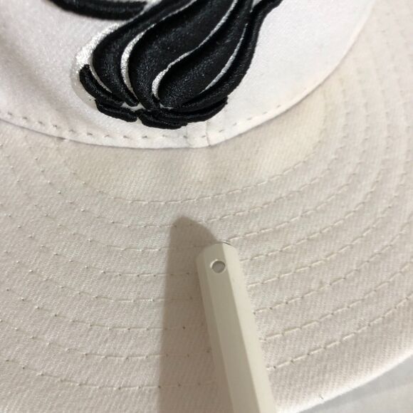 Miami Heat Hat Cap White Basketball NBA Fitted 7 3/8 59 Fifty‎ Logo Sportswear - Picture 2 of 10